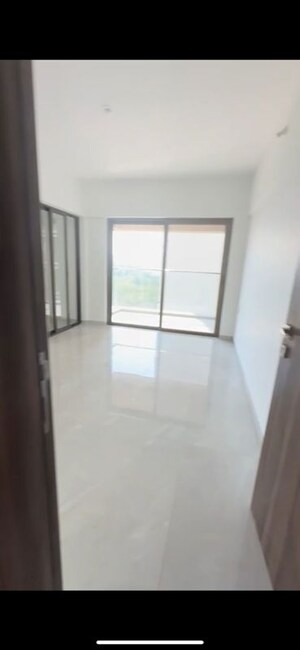 Room in 3 BHK Apartment at Lunkad Valencia, Viman Nagar – for Rent