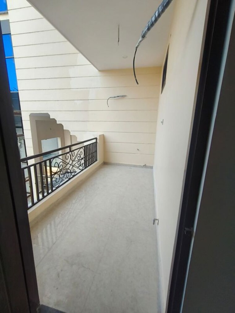 Balcony, indira nagar 2 Bedroom 1250 Sq.Ft. Apartment In Indira Nagar Lucknow 10141914