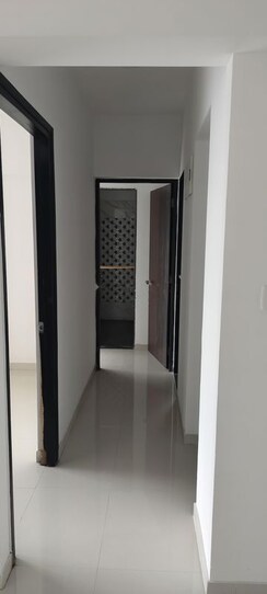2 BHK Apartment For Rent in UK Iridium