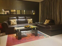 2 BHK Apartment For Rent in Triumph Tower
