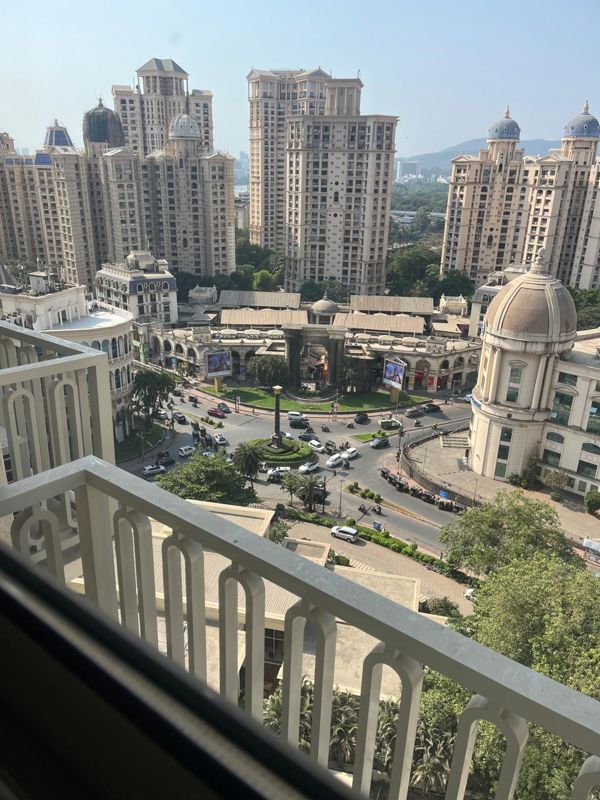 2 BHK + Store Room Apartment For Sale in Hiranandani Highland