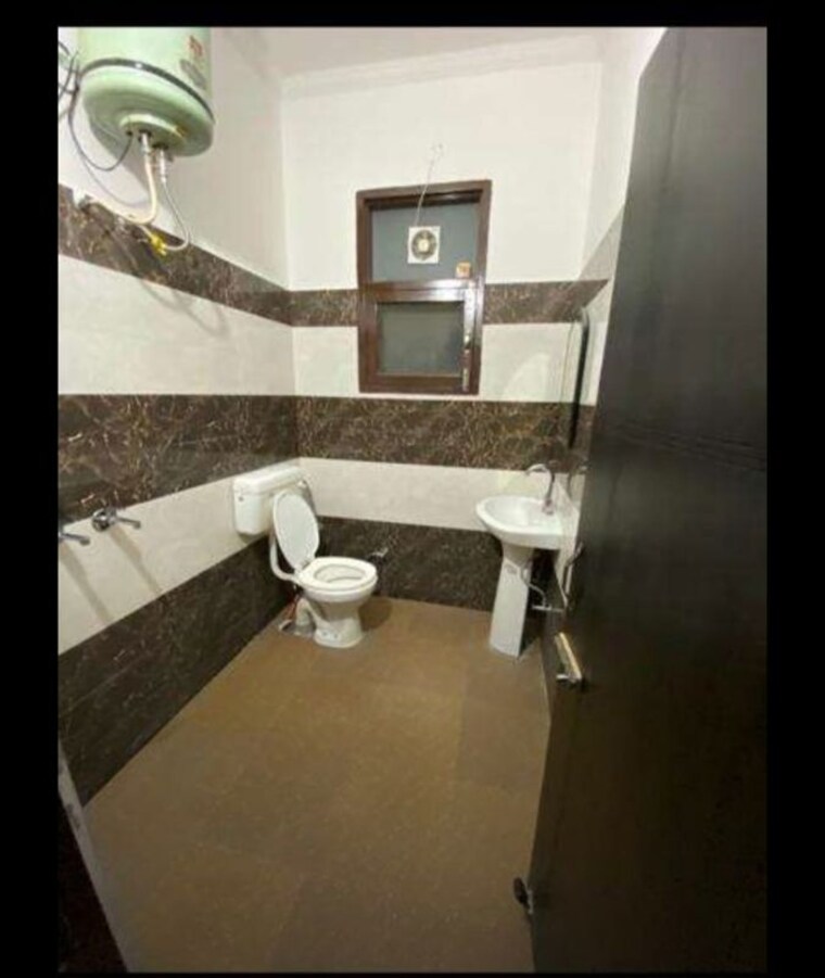 Team Area, sas nagar 2 Bedroom 300 Sq.Yd. Builder Floor In Sas Nagar Mohali 10142011