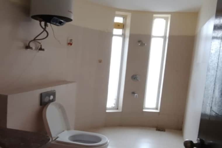 Bathroom, spaze-privy 3.5 Bedroom 2080 Sq.Ft. Apartment In Sector 72 Gurgaon 10141940
