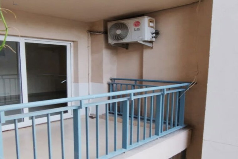 Balcony, spaze-privy 3.5 Bedroom 2083 Sq.Ft. Apartment In Sector 72 Gurgaon 10141942