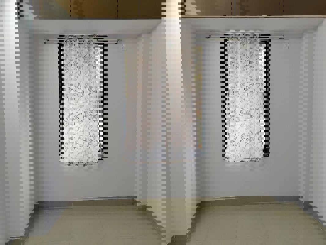 1 BHK 305 Sq.Ft. Apartment in Teen Dongri