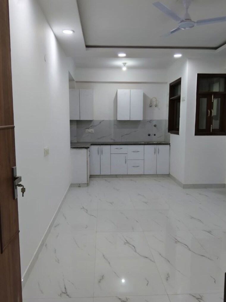Kitchen, mehrauli 2 Bedroom 85 Sq.Yd. Builder Floor In Mehrauli Delhi 10111945