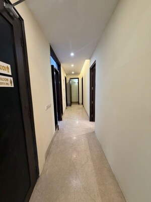  5 BHK Builder Floor at Safdarjung Enclave – for Rent