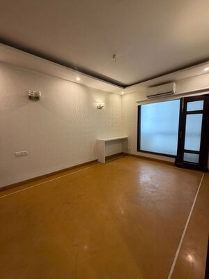 5 BHK Builder Floor For Rent in Safdarjung Enclave
