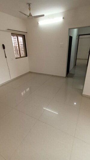 Room in 2 BHK Builder Floor at Owale – for Rent
