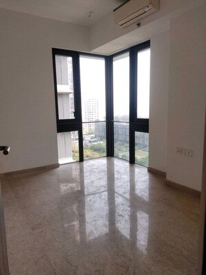 Room in 3 BHK Apartment at Lodha Kiara, Worli – for Rent