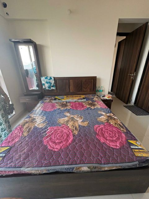 1.5 BHK Apartment For Rent in Sheth Avante