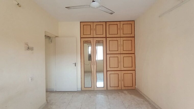 Room, happy-valley 1 Bedroom 450 Sq.Ft. Apartment In Manpada Thane 10142136