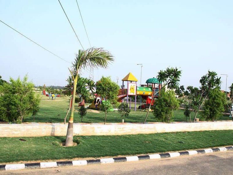Garden, gbp-rosewood-estate 3 Bedroom 1300 Sq.Ft. Apartment In Central Derabassi Chandigarh 10142210