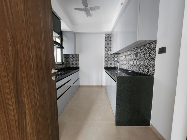 Bathroom, lodha-the-park 3 Bedroom 1470 Sq.Ft. Apartment In Worli Mumbai 10142221