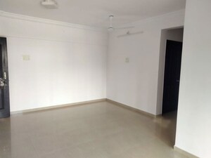 Room in 2 BHK Builder Floor at Thane East – for Rent