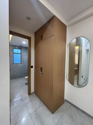 Building Lobby in 1 BHK Builder Floor at DLF Atria, Dlf Phase ii – for Rent