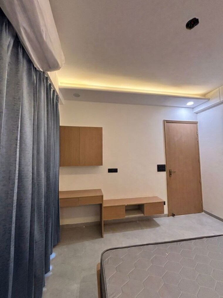 Bathroom, dlf-atria 1 Bedroom 450 Sq.Ft. Builder Floor In Dlf Phase ii Gurgaon 10142249