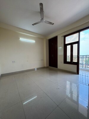 Room in 1 BHK Apartment at Palm Residency Chhatarpur, Chattarpur – for Rent
