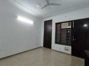 Room in 2 BHK Builder Floor at Sector 45 – for Rent