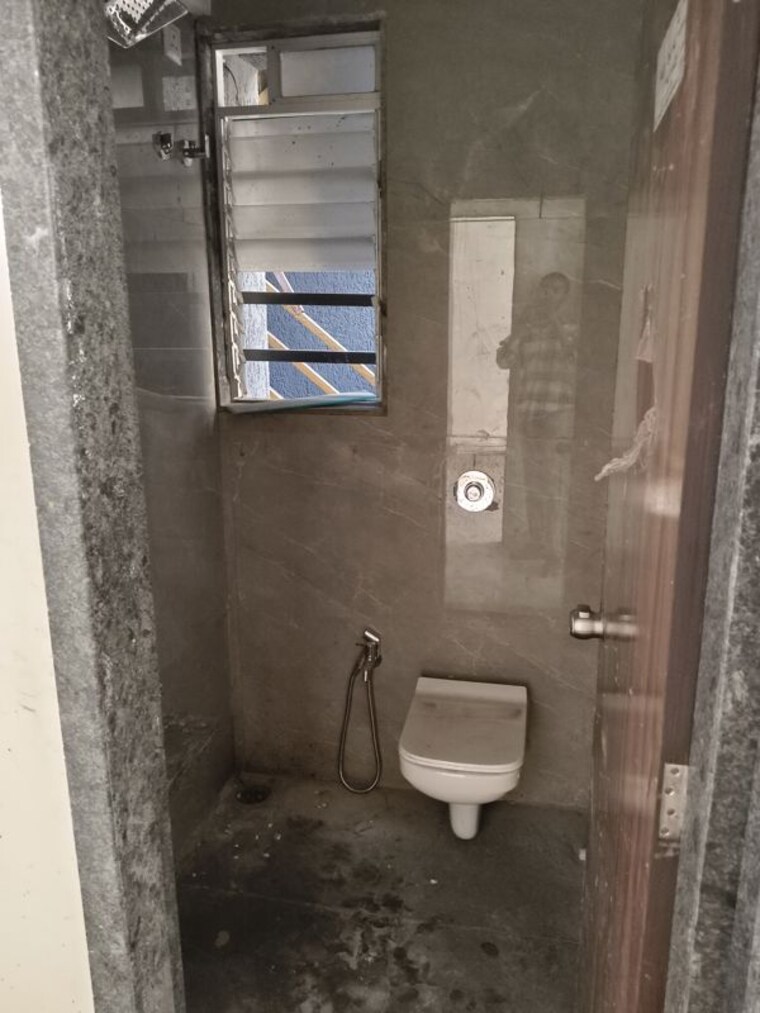 Bathroom, arihant-chs-ghatkopar-east 2 Bedroom 650 Sq.Ft. Apartment In Ghatkopar East Mumbai 10142355
