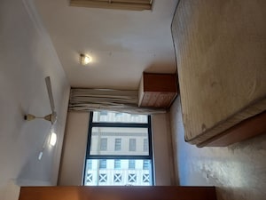 Furnished Amenities in 2 BHK Apartment at Raheja Classique, Andheri West – for Sale