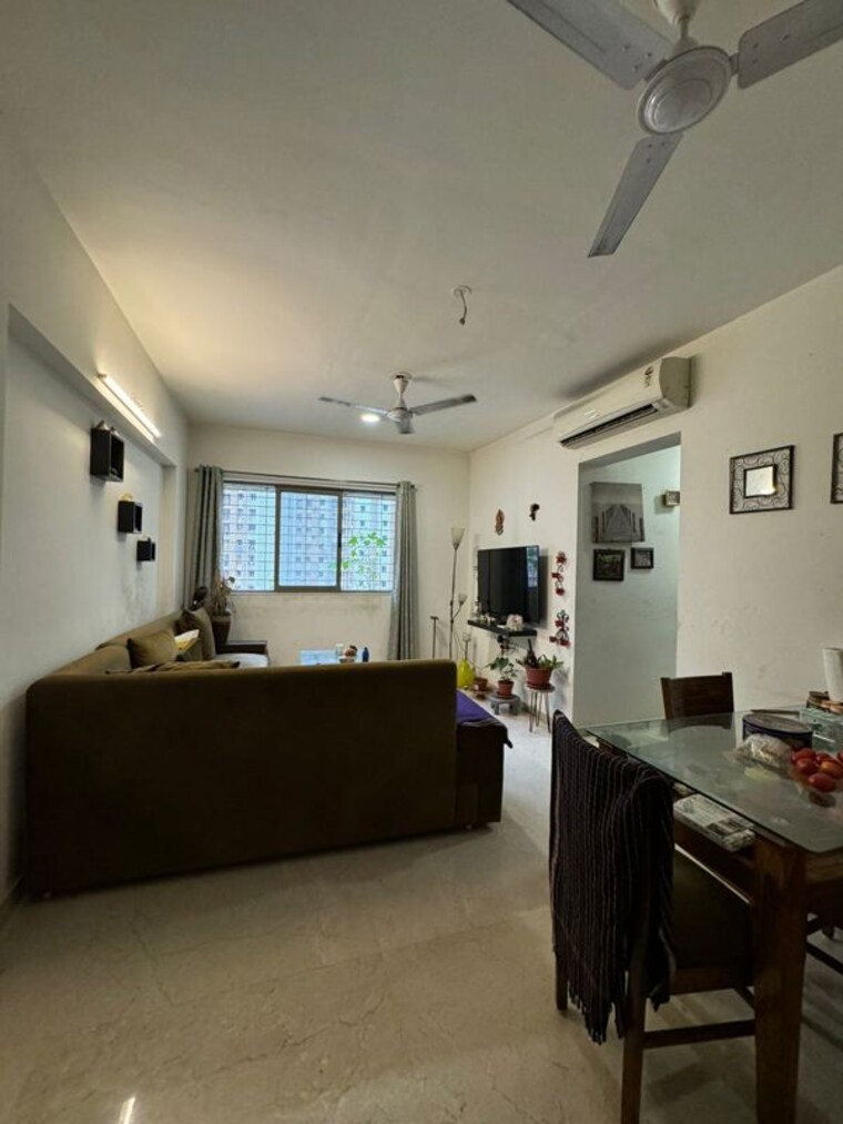 Living Room, thane east 2.5 Bedroom 1000 Sq.Ft. Builder Floor In Thane East Thane 10142360