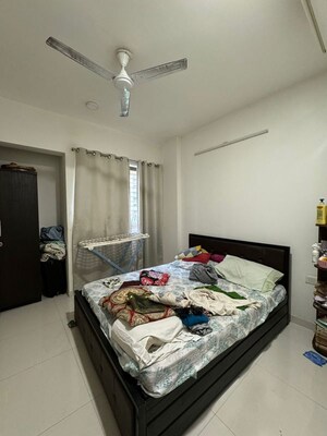 Bedroom in 2.5 BHK Builder Floor at Thane East – for Rent