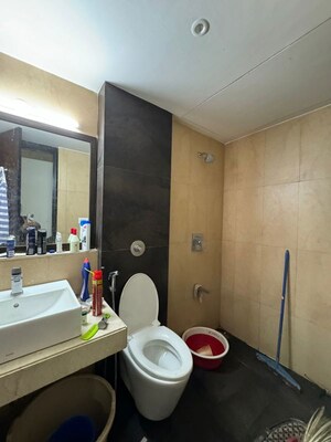 Bathroom in 2.5 BHK Builder Floor at Thane East – for Rent