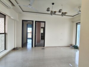 Room in 2 BHK Apartment at Chandak Cornerstone, Worli – for Rent