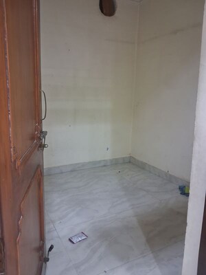 Room in 3 BHK Builder Floor at Sector 37 – for Rent