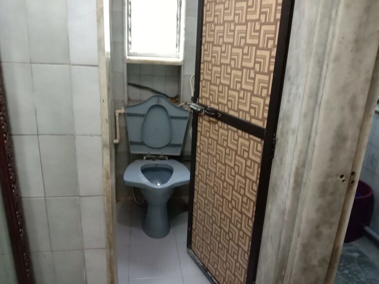 Bathroom, chunabhatti 2 Bedroom 700 Sq.Ft. Apartment In Chunabhatti Mumbai 10142370
