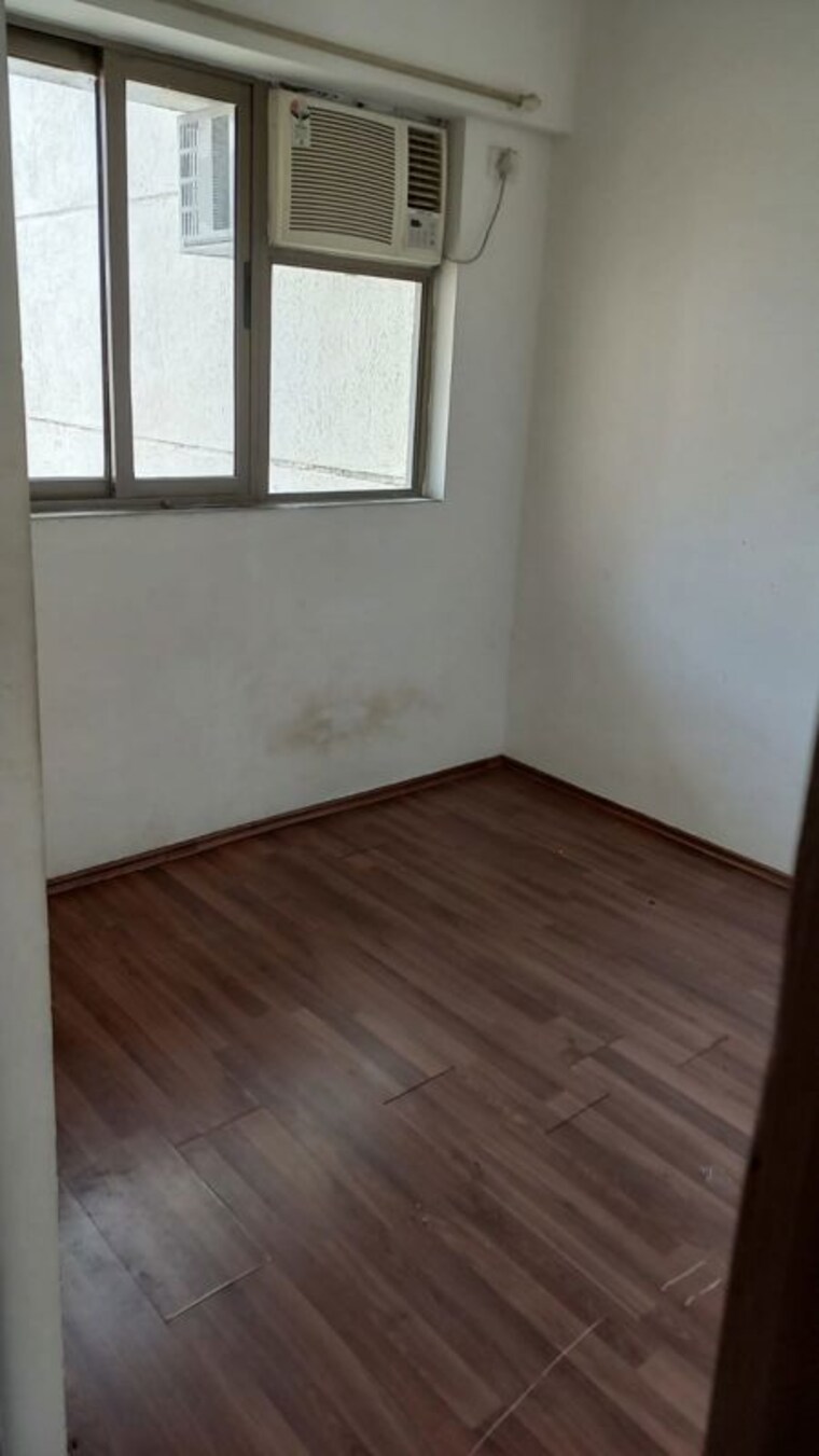 Room, thane east 3 Bedroom 1200 Sq.Ft. Builder Floor In Thane East Thane 10142382