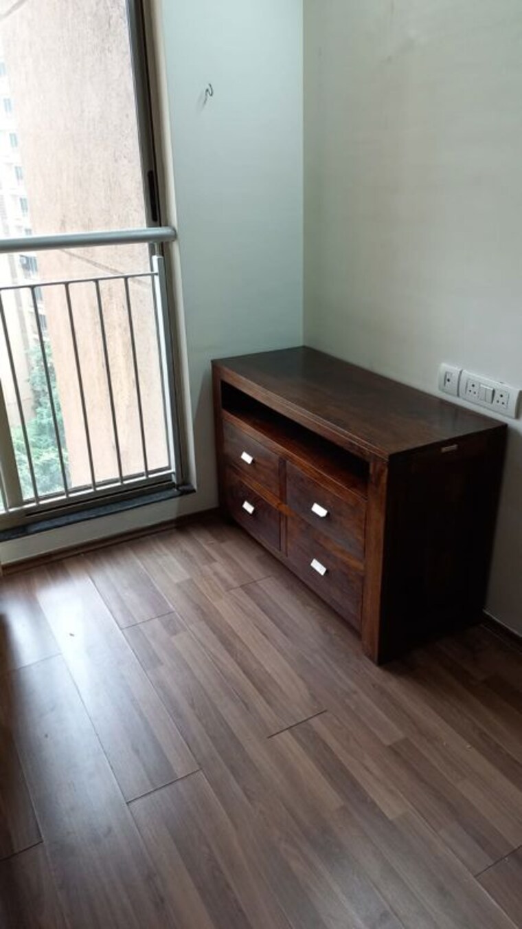 Room, thane east 3 Bedroom 1200 Sq.Ft. Builder Floor In Thane East Thane 10142382