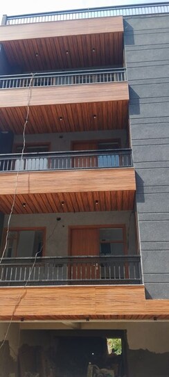 3 BHK + Pooja Room Builder Floor For Sale in Sector 98