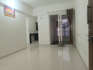 Room in 1 BHK Apartment at Wakad – for Rent