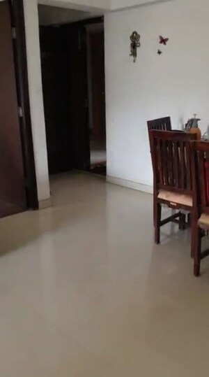 Room in 3 BHK Builder Floor at Thane East – for Rent