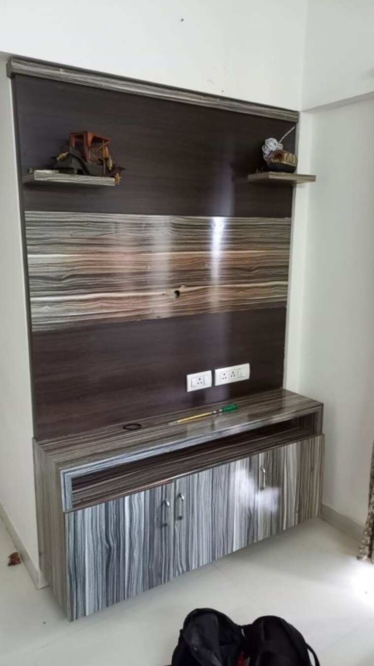 Room, thane east 3 Bedroom 1200 Sq.Ft. Builder Floor In Thane East Thane 10142408