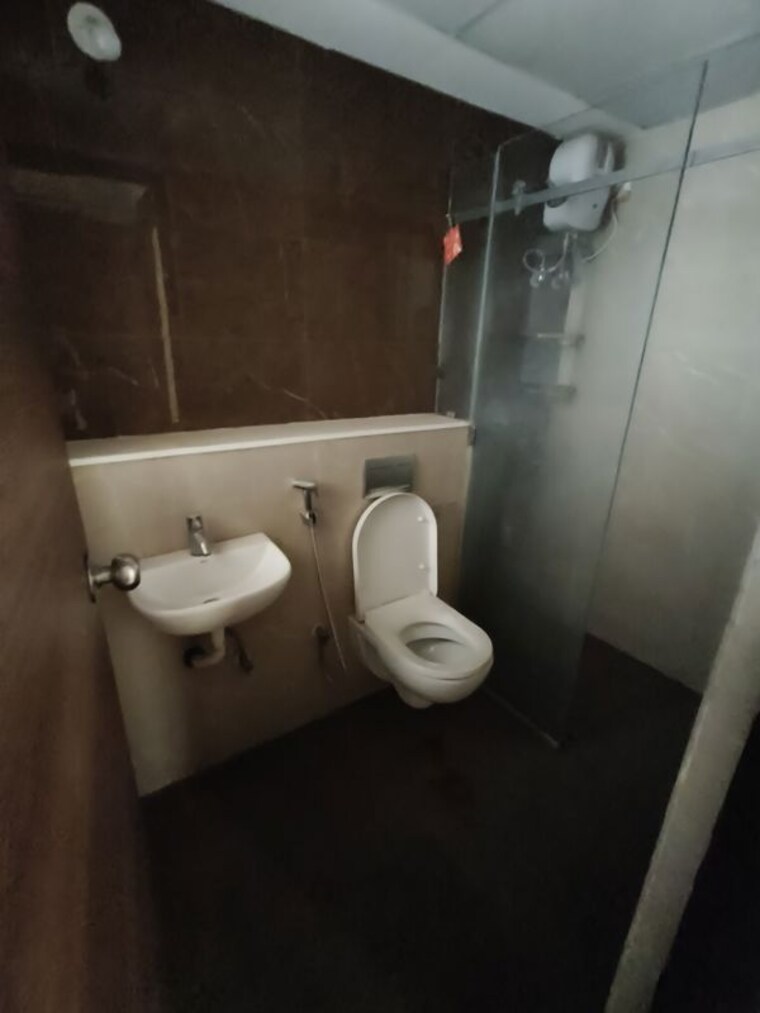 Bathroom, lodha-lakeshore-greens 3 Bedroom 830 Sq.Ft. Apartment In Dombivli East Thane 10142452