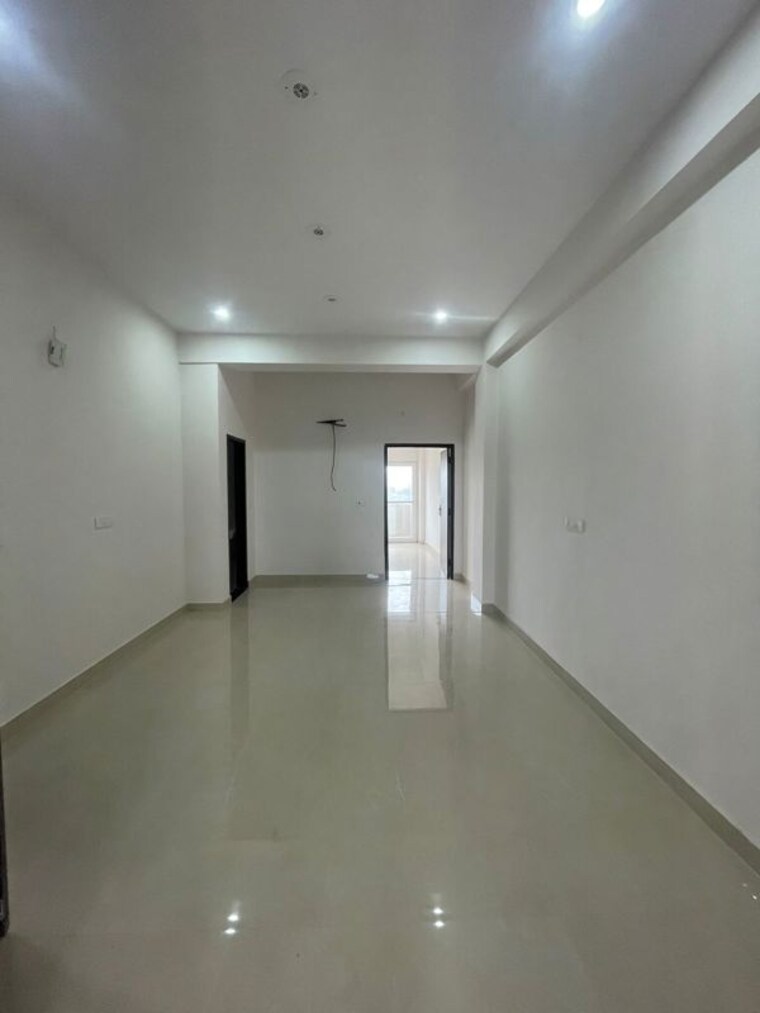 undefined, sector 9a 2 Bedroom 200 Sq.Yd. Builder Floor In Sector 9a Gurgaon 10142531
