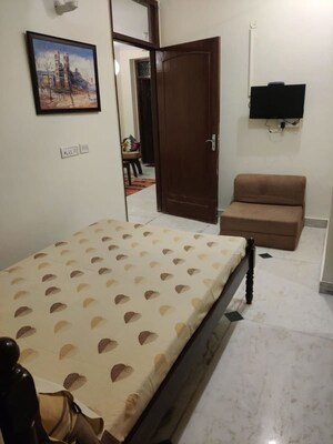 Bedroom in 1 BHK Builder Floor at Nizamuddin East – for Rent