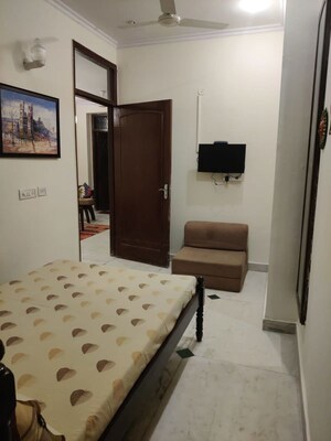 Bedroom in 1 BHK Builder Floor at Nizamuddin East – for Rent