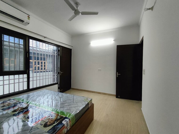 Bedroom, sector 45 3 Bedroom 2500 Sq.Ft. Builder Floor In Sector 45 Gurgaon 10142716