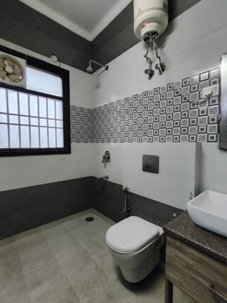 Master Bedroom, sector 45 3 Bedroom 2500 Sq.Ft. Builder Floor In Sector 45 Gurgaon 10142716