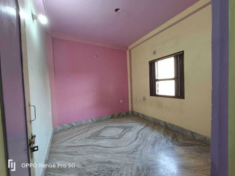 Room, boring road Commercial Office Space 2000 Sq.Ft. In Boring Road Patna 10142787