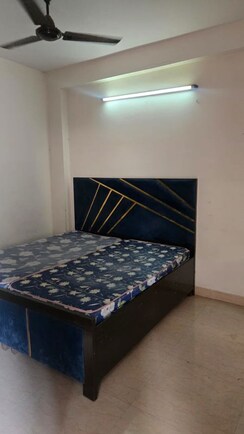 1 RkBuilder Floor For Rent in Saket
