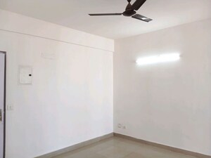 Room in 2.5 BHK Apartment at Imperia Esfera, Sector 37c – for Rent