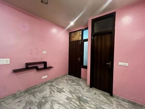 Room in 2 BHK Builder Floor at Govindpuri – for Rent