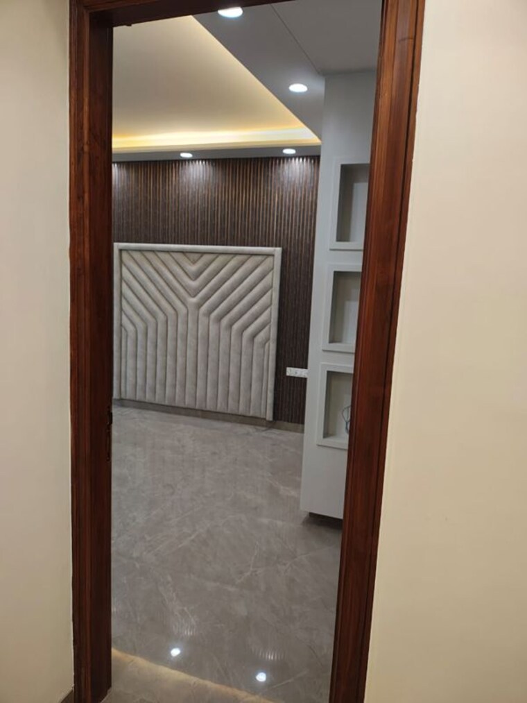 Room, sector 84 4 Bedroom 476 Sq.Yd. Builder Floor In Sector 84 Faridabad 10143057