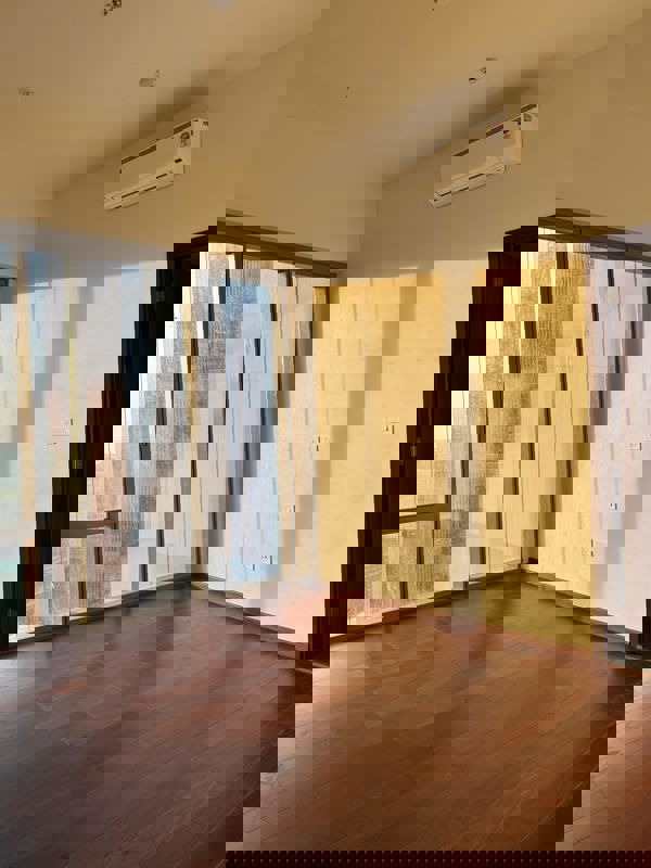 3.5 BHK 1450 Sq.Ft. Apartment in Piramal Mahalaxmi Central Tower