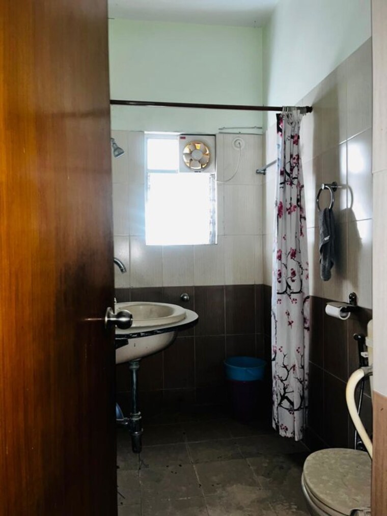 Bathroom, kolte-patil-pink-city 4 Bedroom 3850 Sq.Ft. Villa In Wakad Pune 10143244
